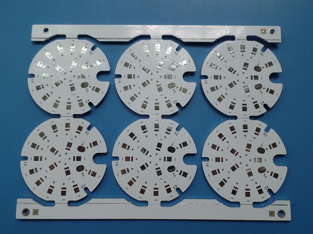 Rogers Material Base PCB ROHS SMT ENIG DIY Metal PCB Board Περιφερειακό δίκτυο 5G