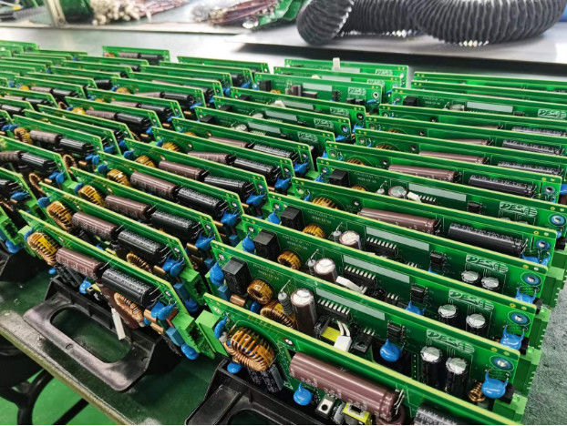 Σύνθεση PCB χωρίς μόλυβδο Fast Turn PCB Manufacturing 4 layer FR-4 IPC Class 2 ή 3 Standard