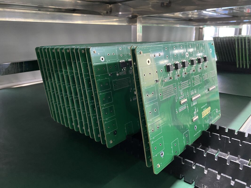 Εφοδιασμός επιφάνειας χωρίς μόλυβδο HASL Εφοδιασμός προστασίας από υπερχείλιση με έλεγχο αντίστασης που εξασφαλίζει διαρκή και ηλεκτρική διαχείριση υπερχείλισης