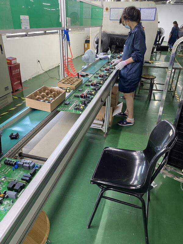 Διάμετρος τρύπας 0.1mm Συνέλευση PCB επικοινωνίας Σχεδιασμένη για να πληροί τα πρότυπα ROHS και πάχος πλάκας 0.2 έως 6mm για συνδεσιμότητα